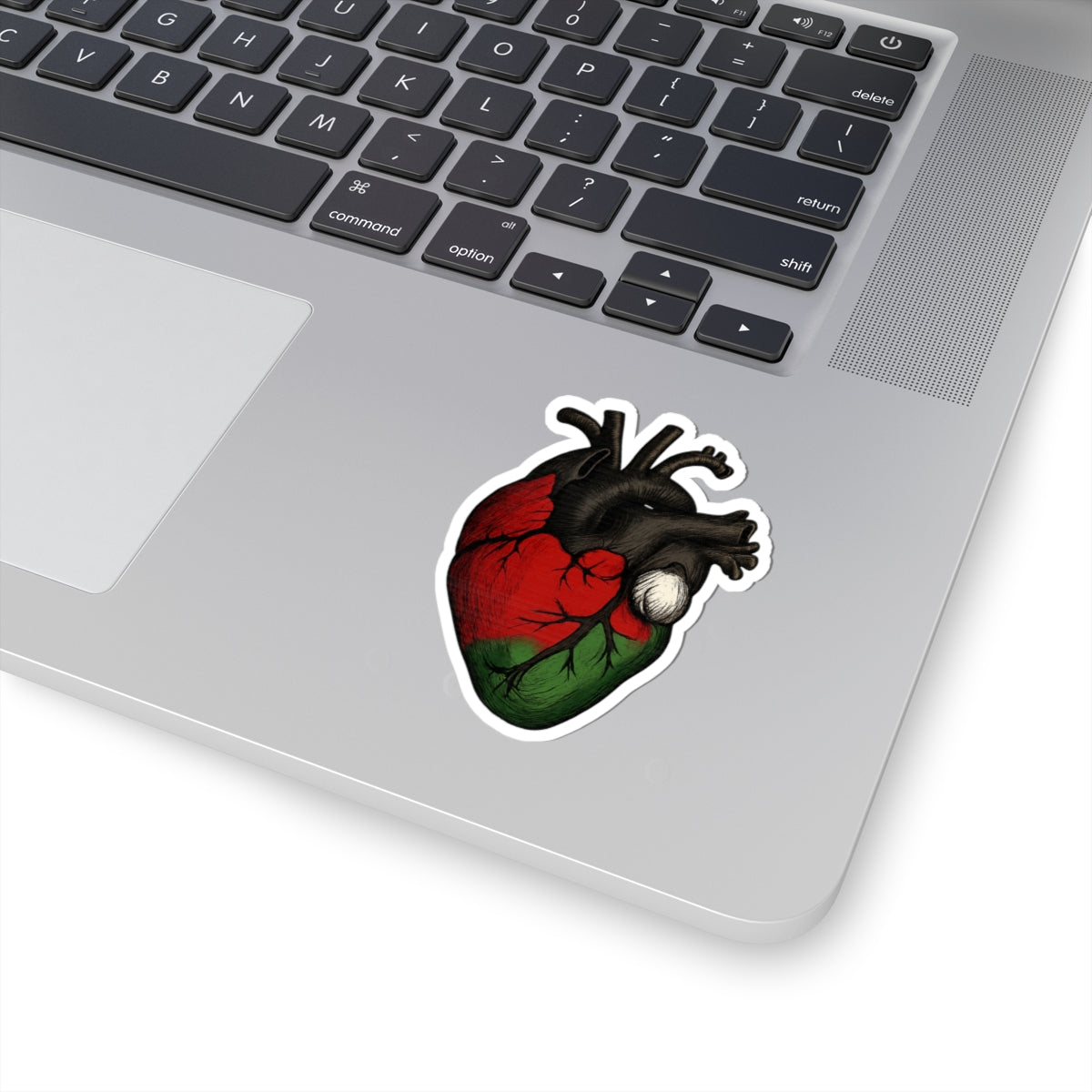 bold palestine heart